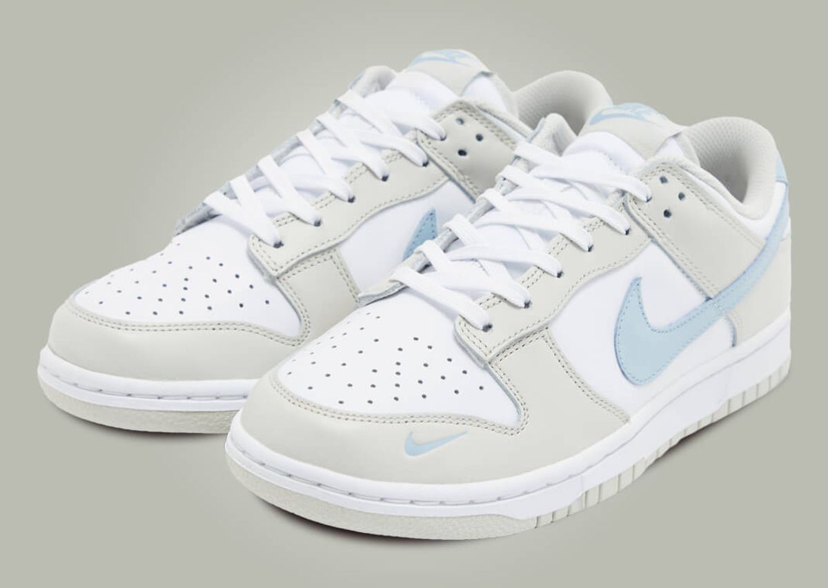 Light blue and white nike dunks Clearance