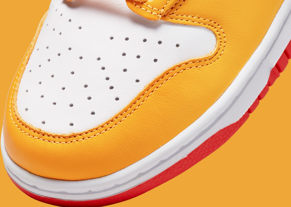 Nike 27 2025 women's university gold