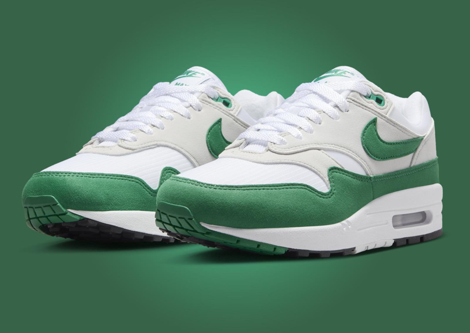 Nike Air Max 1 '87 Malachite (W) Angle