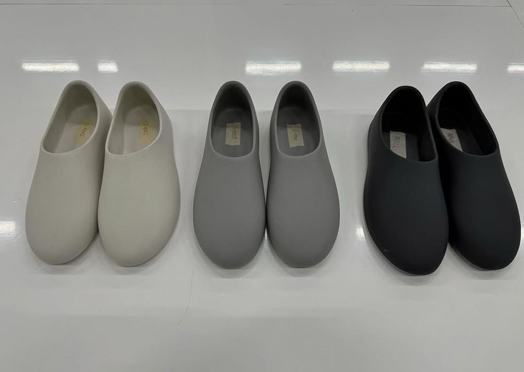 Kanye West's New Yeezy SLPR Slipper is Available For Pre-Order