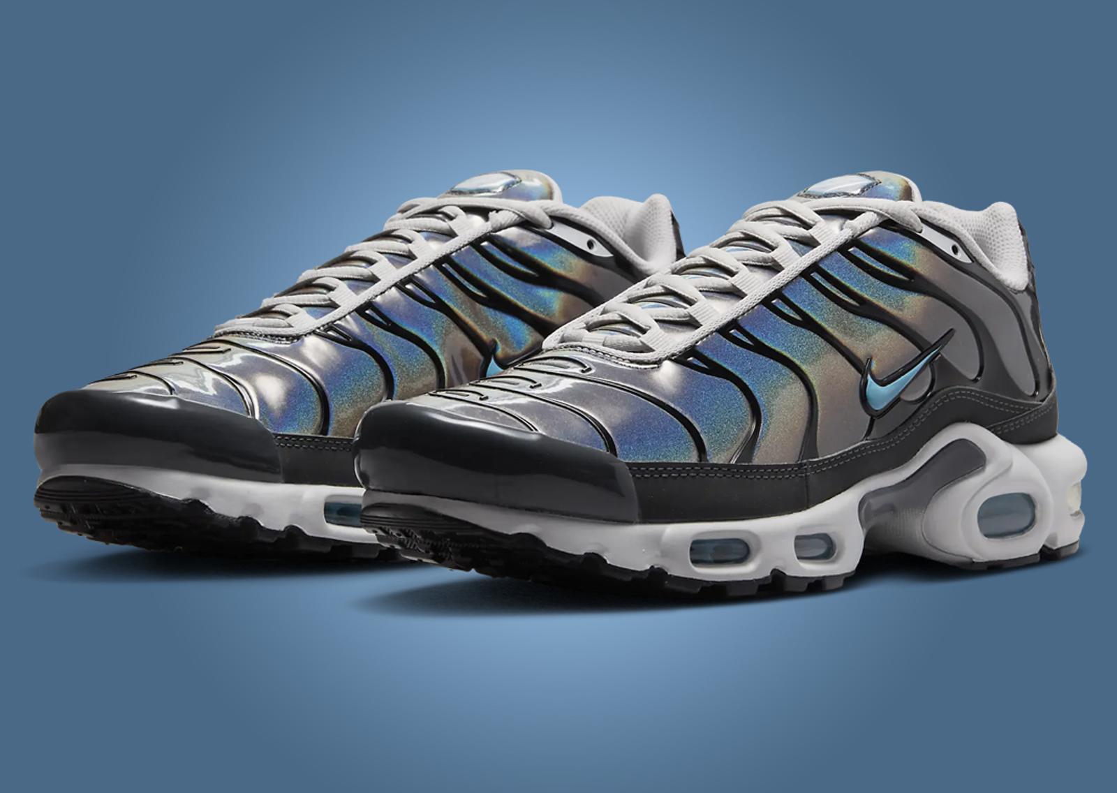 Nike Air Max Plus Holographic Angle