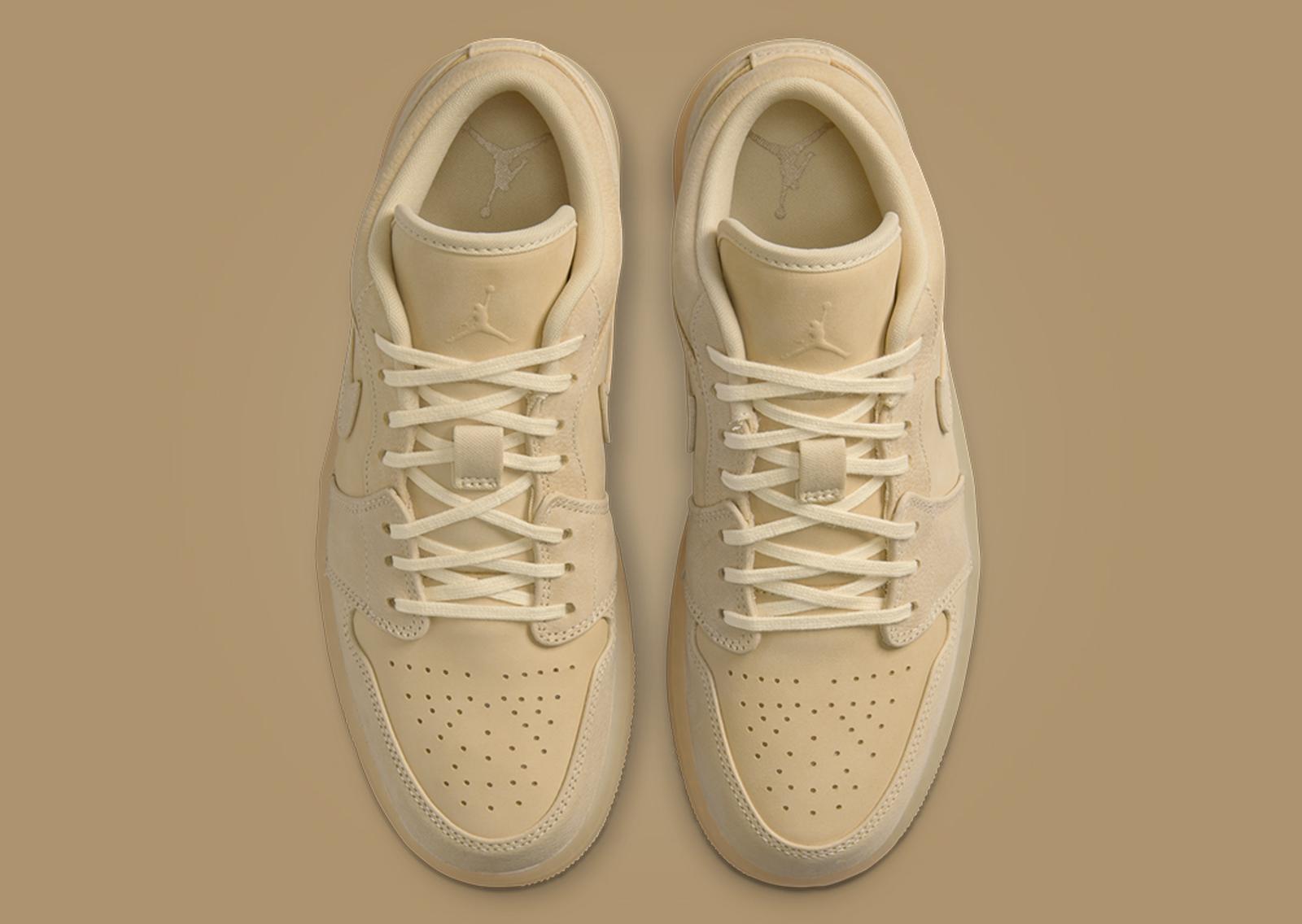 Air Jordan 1 Low Pale Vanilla (W) Top