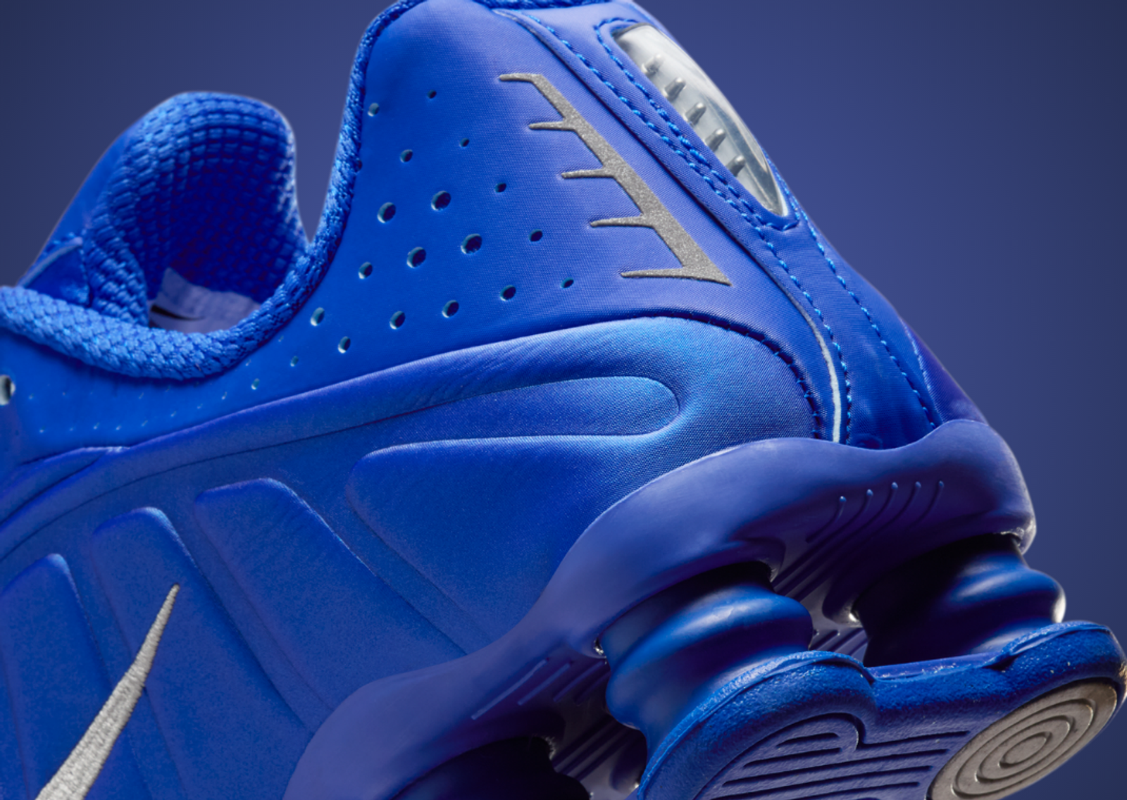 Nike Shox R4 Blue Woman Group (W) Heel Detail