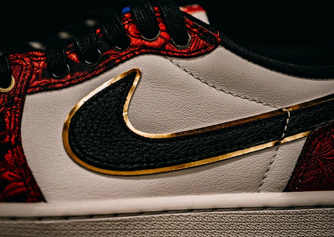 Nike Jordan 1 Retro Low OG & 3 Retro セット Jordan Joins the Knicks Celebration with the Air Jordan 1 Retro