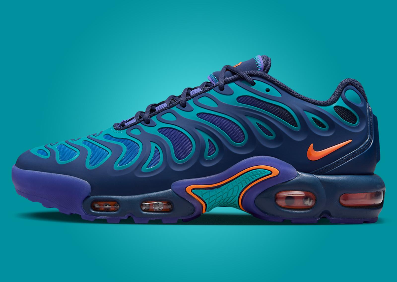 Nike Air Max Plus Drift Midnight Navy Total Orange Lateral