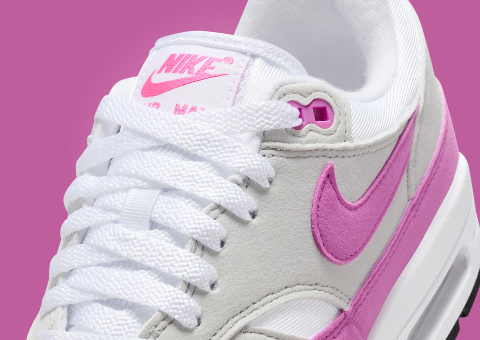 Nike Air Max 1 Pink Rise (W) Tongue Detail