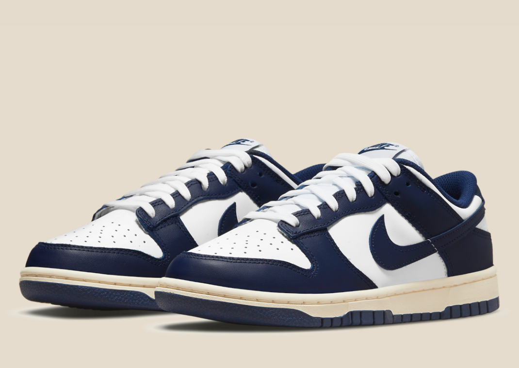 Vintage Nike Dunk Low Navy