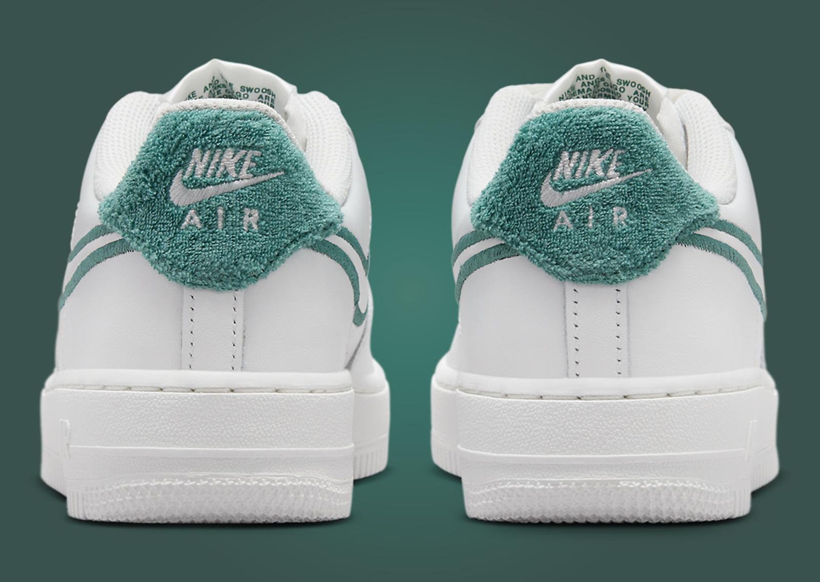 Nike Air Force 1 Low Resort & Sport Back