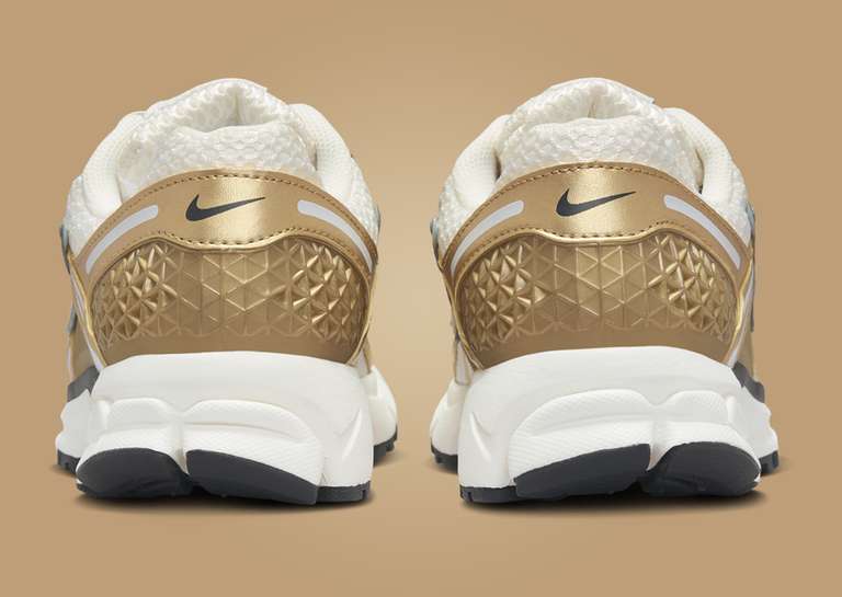 Nike Zoom Vomero 5 Gold (W) Heel