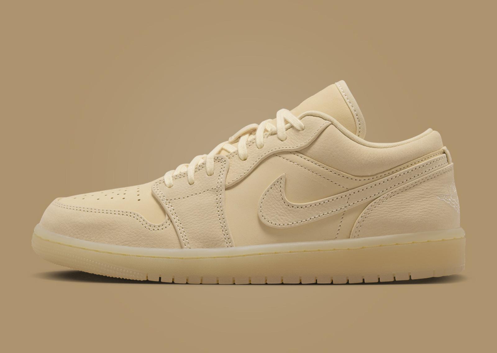 Air Jordan 1 Low Pale Vanilla (W) Lateral