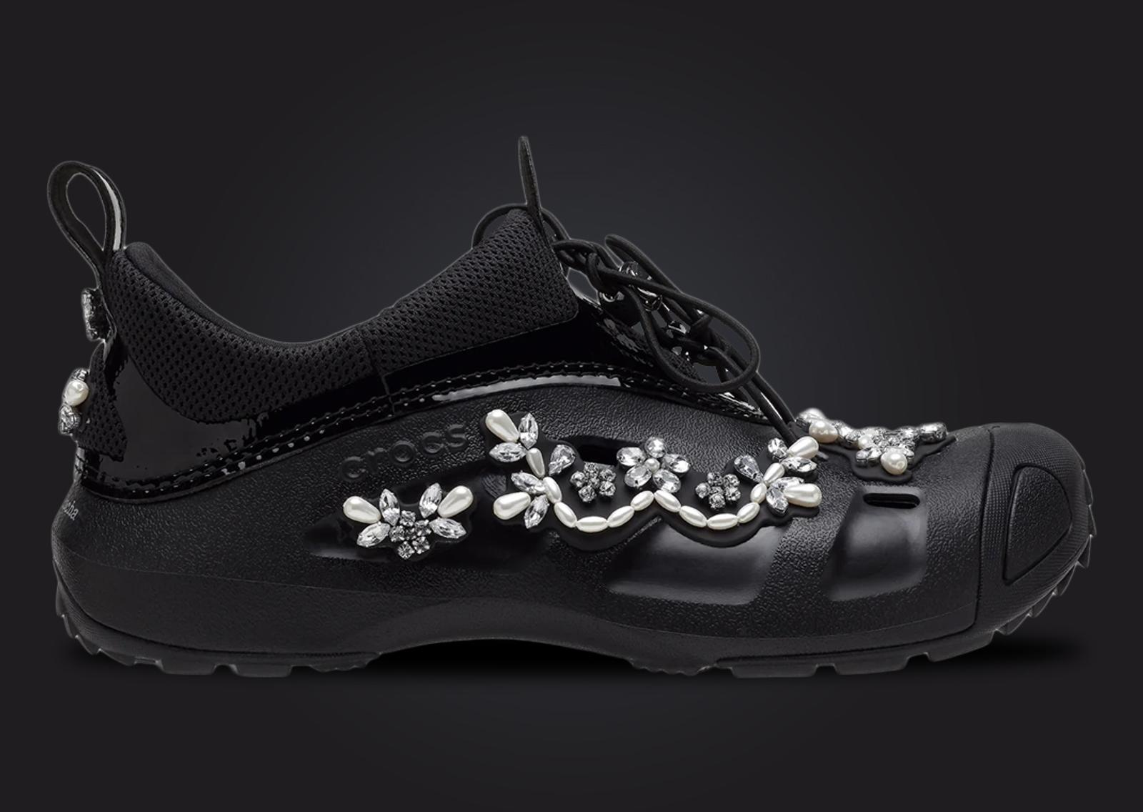 Simone Rocha x Crocs Quick Trail Black Lateral