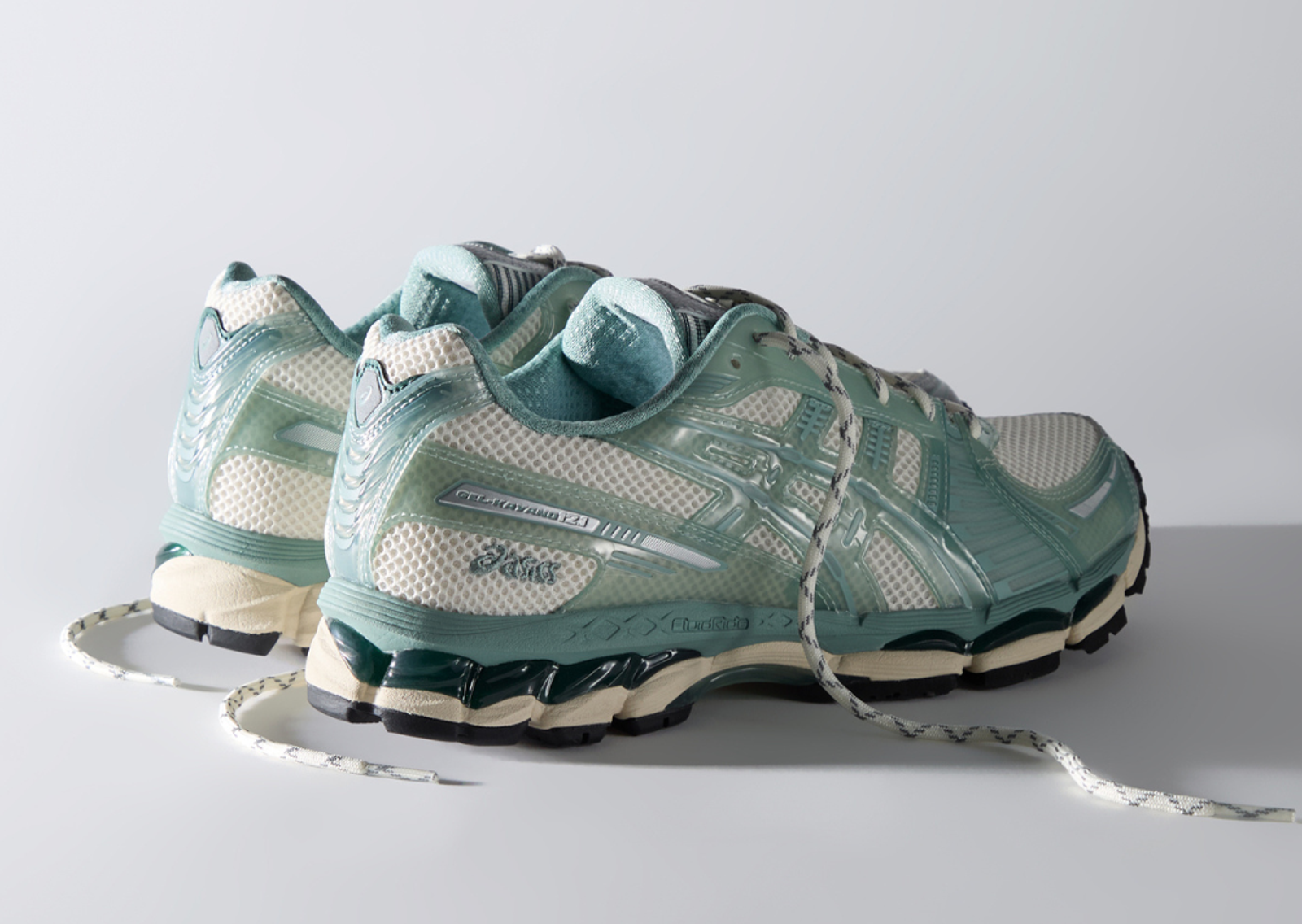 Kith x Asics Gel-Kayano 12.1 Ice Blue Heel Angle