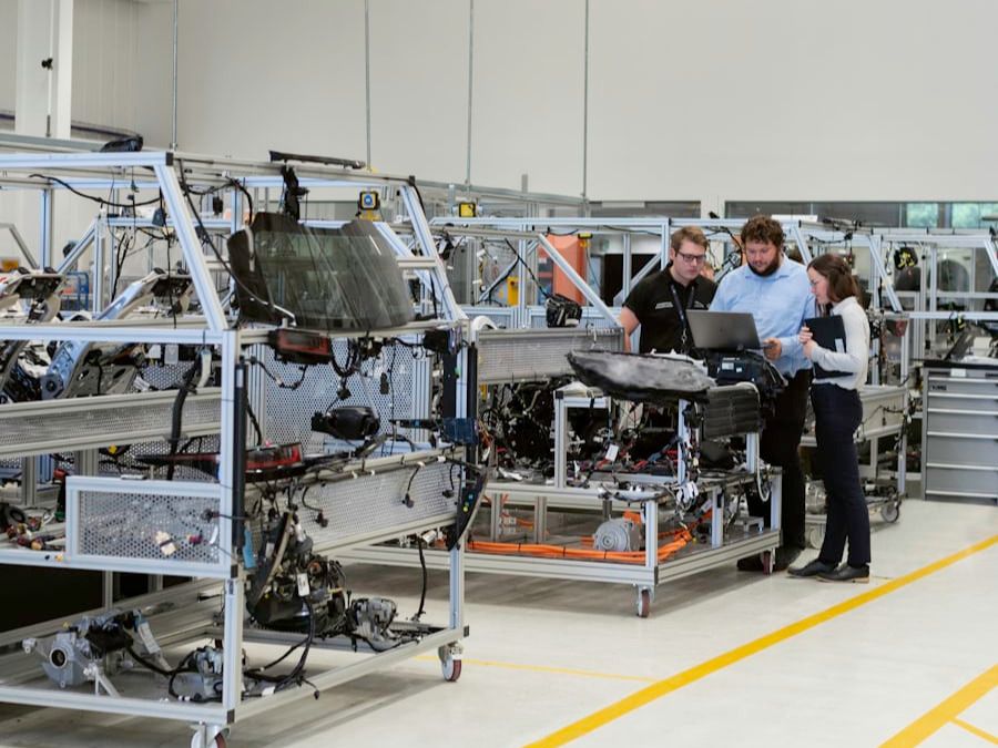 Comment garder tes ouvriers : 5 approches pour les managers de shopfloor à budget serré