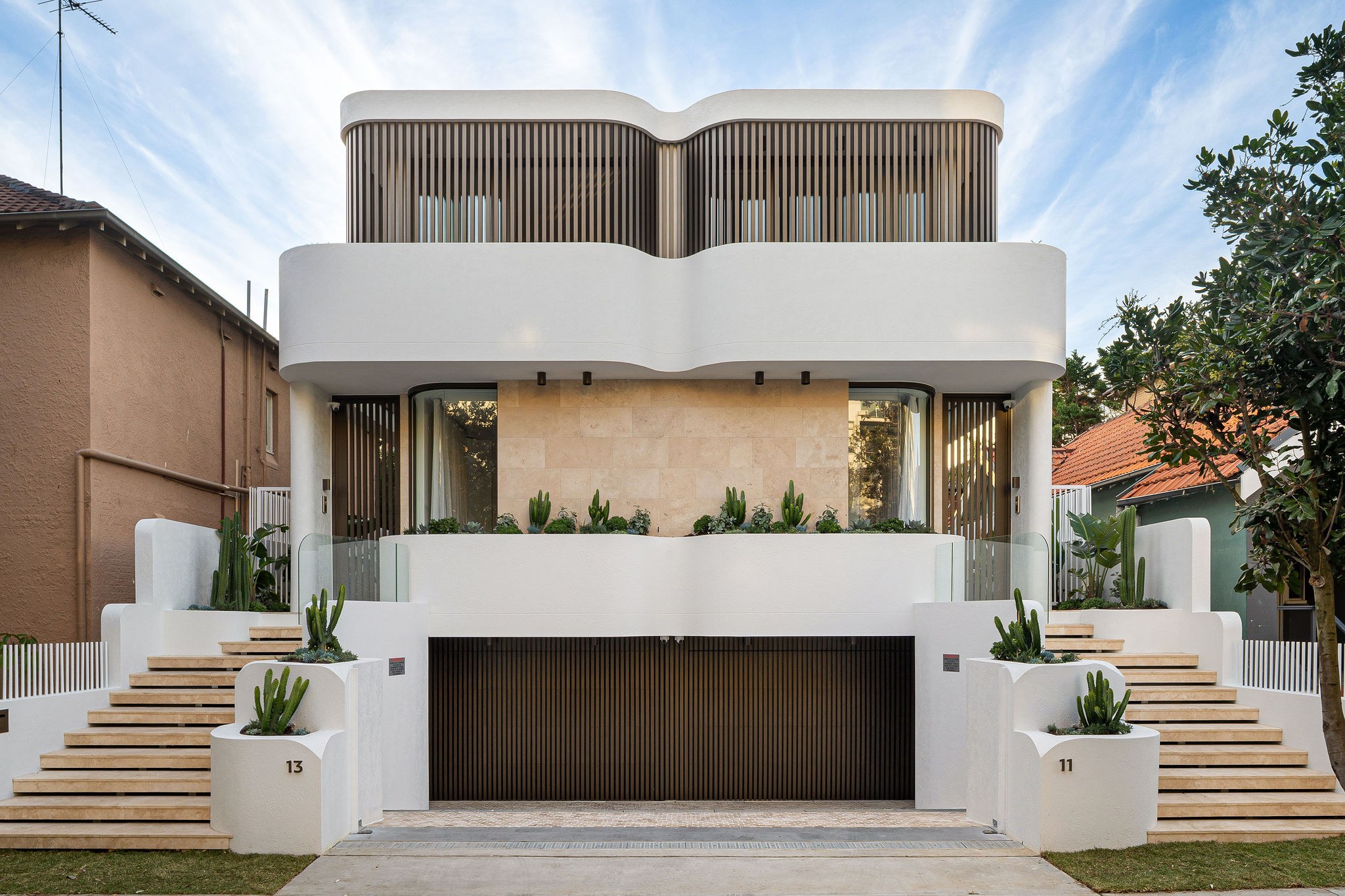 sol-bondi-beach-facade-duplex-suburb-record-home-builder