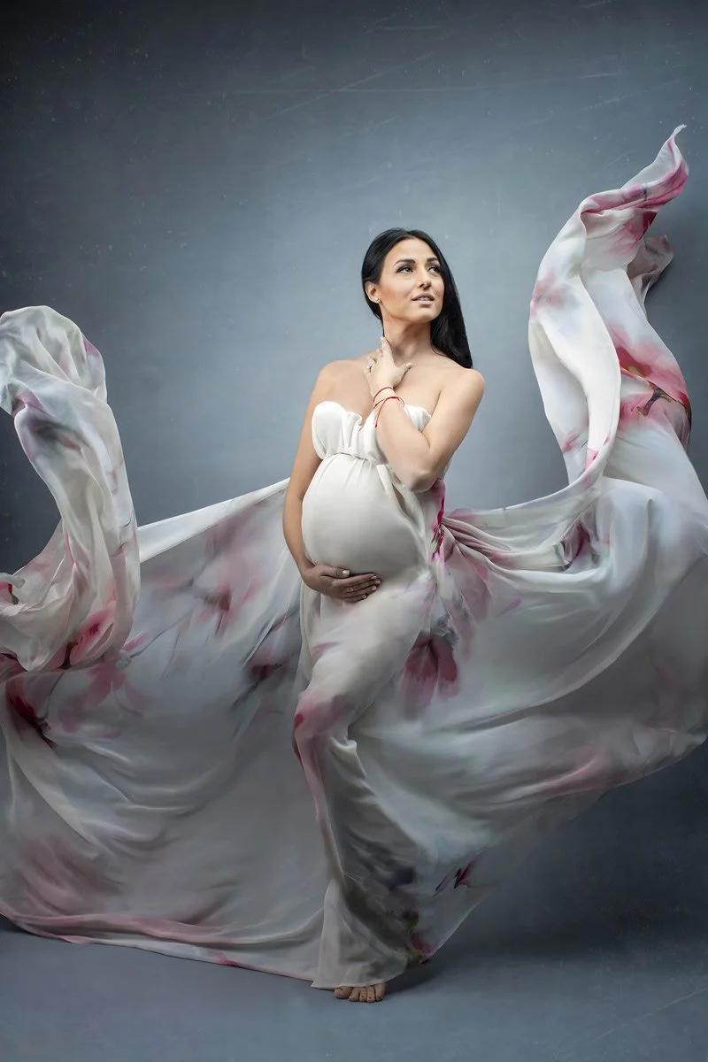 MATERNITY PHOTOGRAPHY image 7