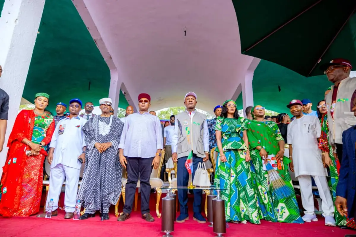 Mbah, Tinubu Get 2027 Re-election Endorsement from Non-Indigenes, Support Group