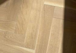 Missing alternative text