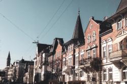 Missing alternative text