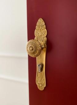 Missing alternative text