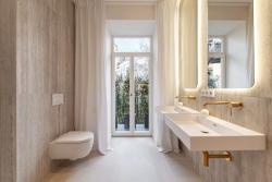 Missing alternative text