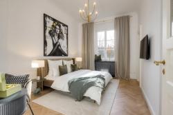 Missing alternative text