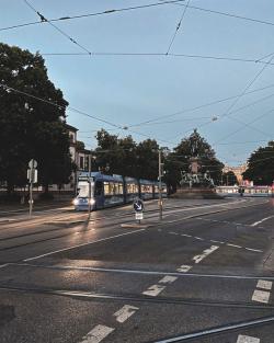 Missing alternative text