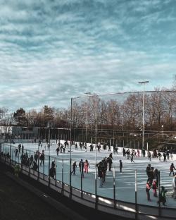 Missing alternative text