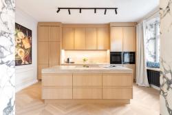 Missing alternative text