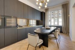 Missing alternative text