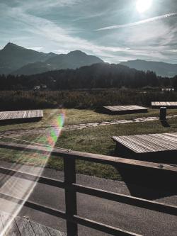 Missing alternative text