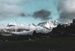 Missing alternative text