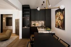 Missing alternative text