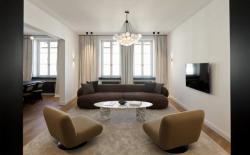 Missing alternative text