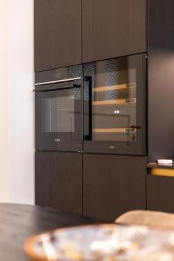 Missing alternative text