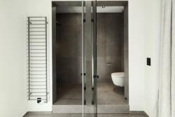 Missing alternative text