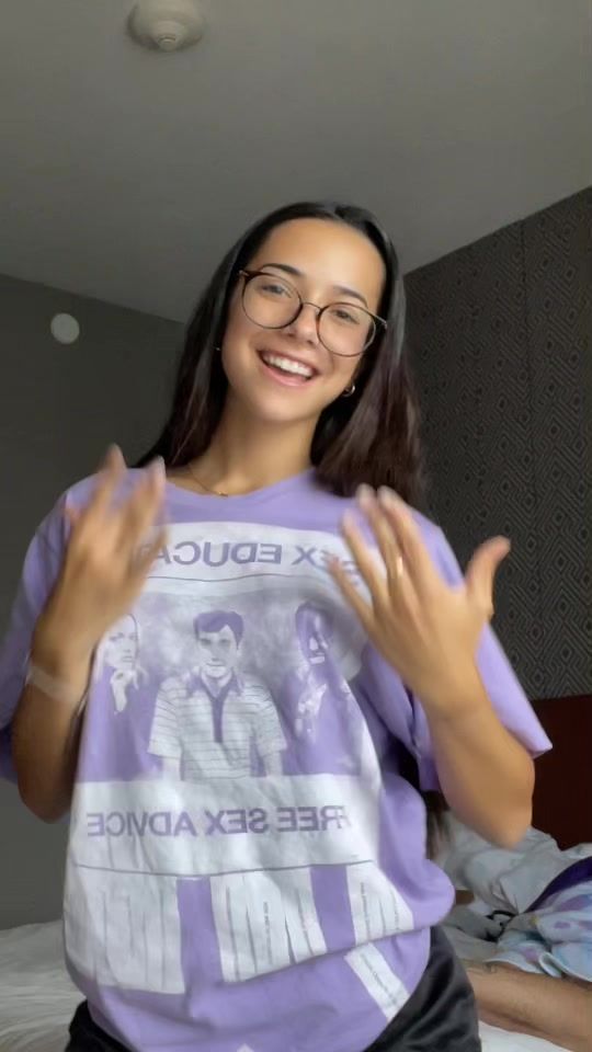 Àngela Mármol: buenos diaaas💜