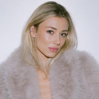 Tess Shanahan, Melbourne fashion and wellness creator with 210,366 Instagram followers, 77.3% of them men