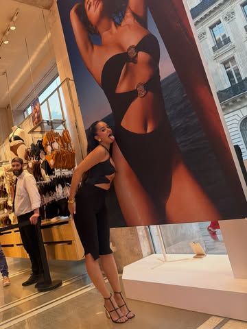 Lena Mahfouf: quel bonheur de voir notre collection #EtamxHotelMahfouf partout en magasins et surtout de VOUS voir dans les 