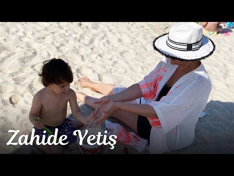 Zahide Yetiş: Herkese merhaba! Oğlum Aras ve arkadaşı Lara'yla yazlıkta çektiğimiz videoyu izleyenler bilir; Lara, Aras'ın ç
