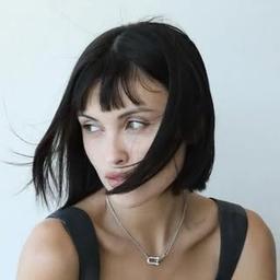 Sarah Ellen, Sydney-based creator with a luxury brand roster and a curated 35-post feed