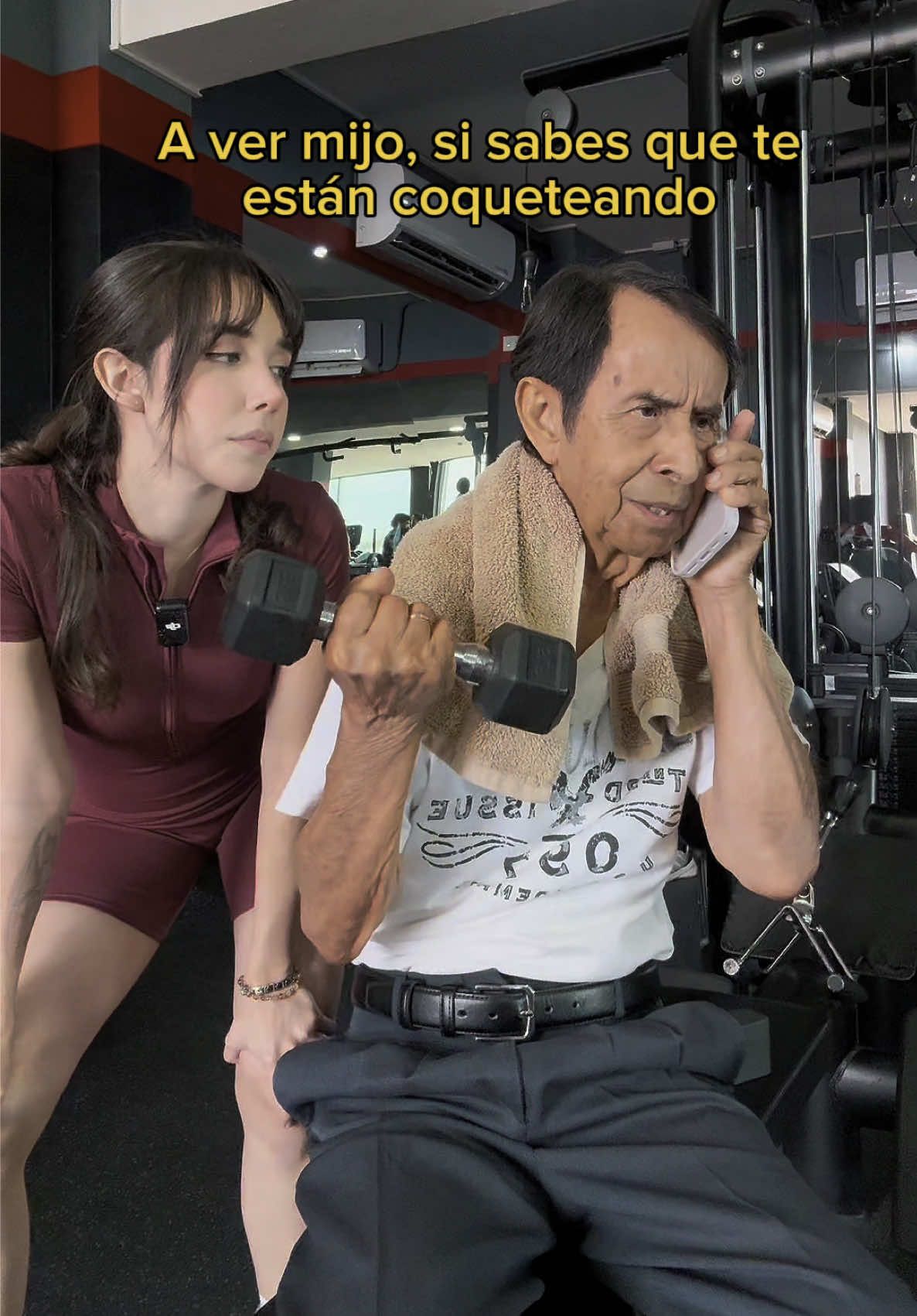 Beth Cast: Ya denle un Oscar a mi abuelo #abuelo #bethcast #gym #comedia