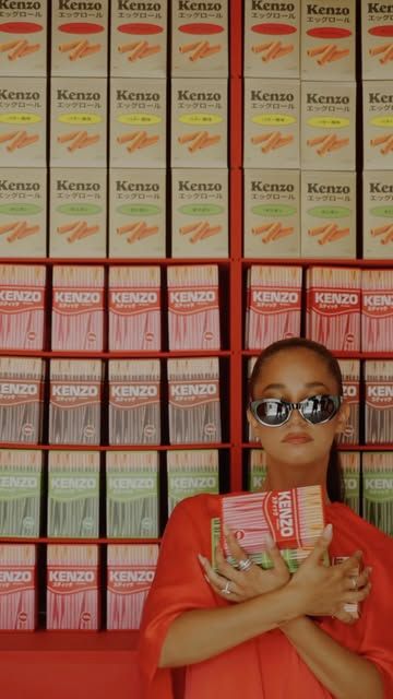 Lena Mahfouf: me for @kenzo :) j’avais besoin de trois choses : une glace, des fleurs et une balade. @kenzo a eu la bonne id