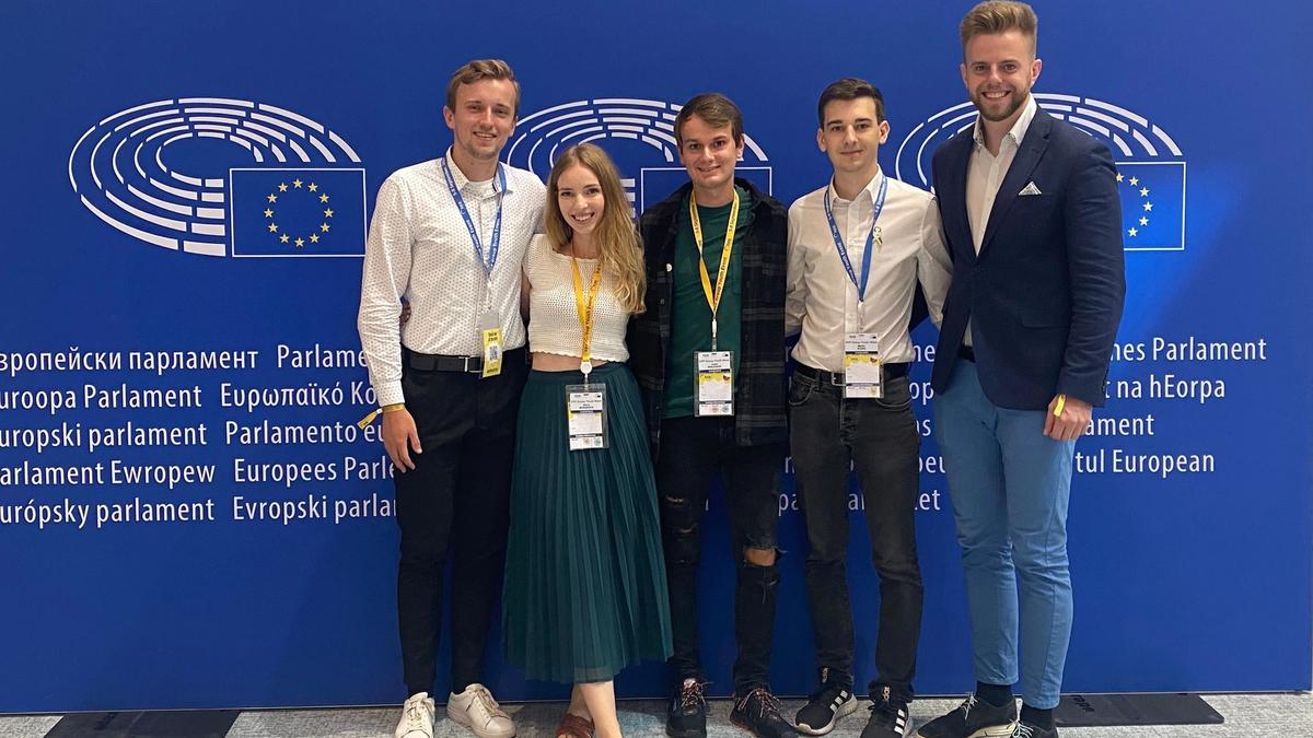 TOP tým na EPP Group youth week