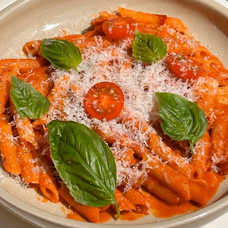PENNE GIN PINK SAUCE