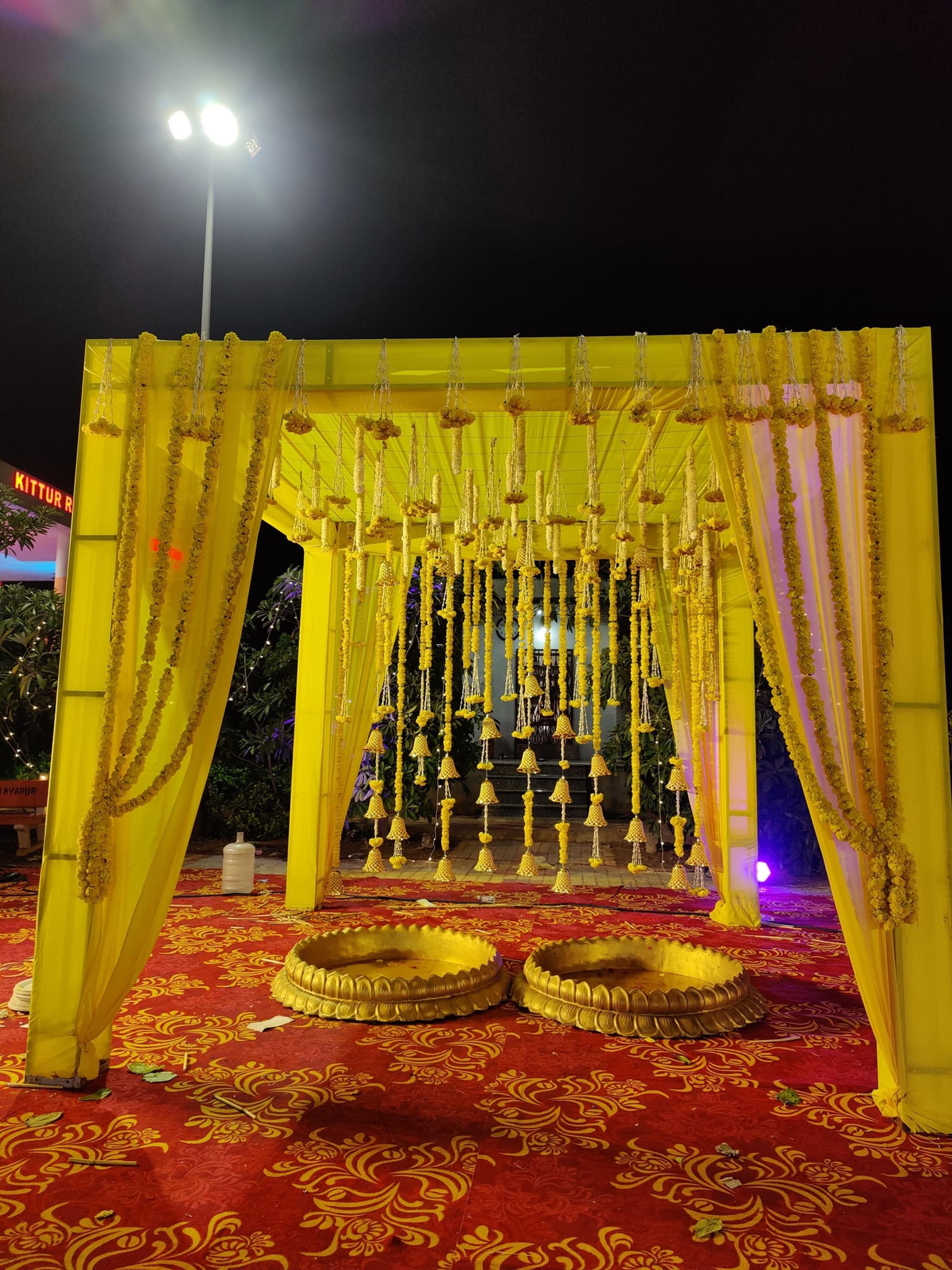 Bhavana & Kartik, moment 9