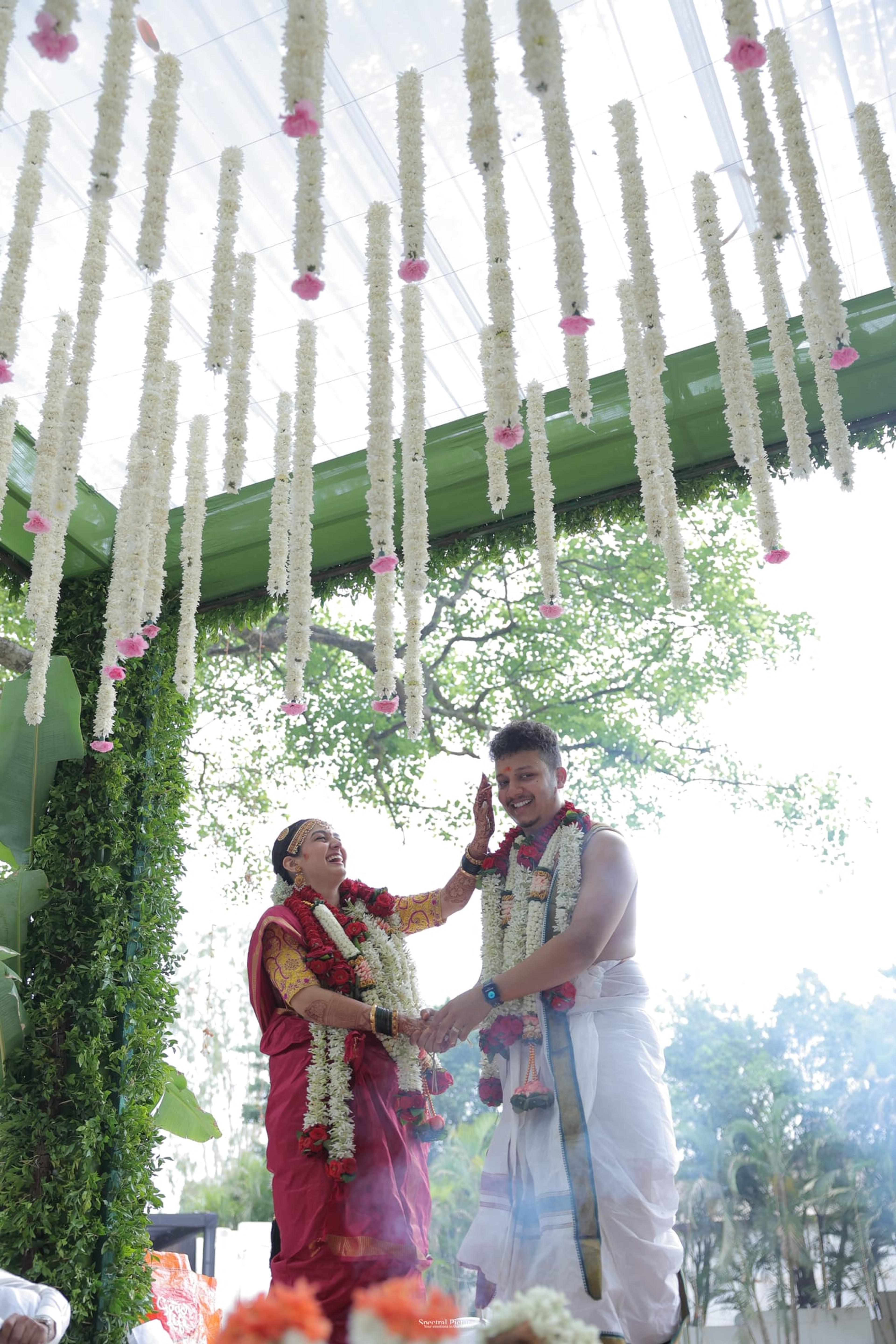 Aditya & Amulya, moment 6