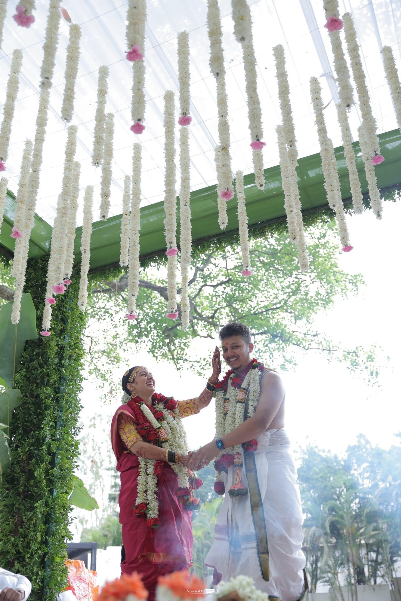 Aditya & Amulya, moment 6