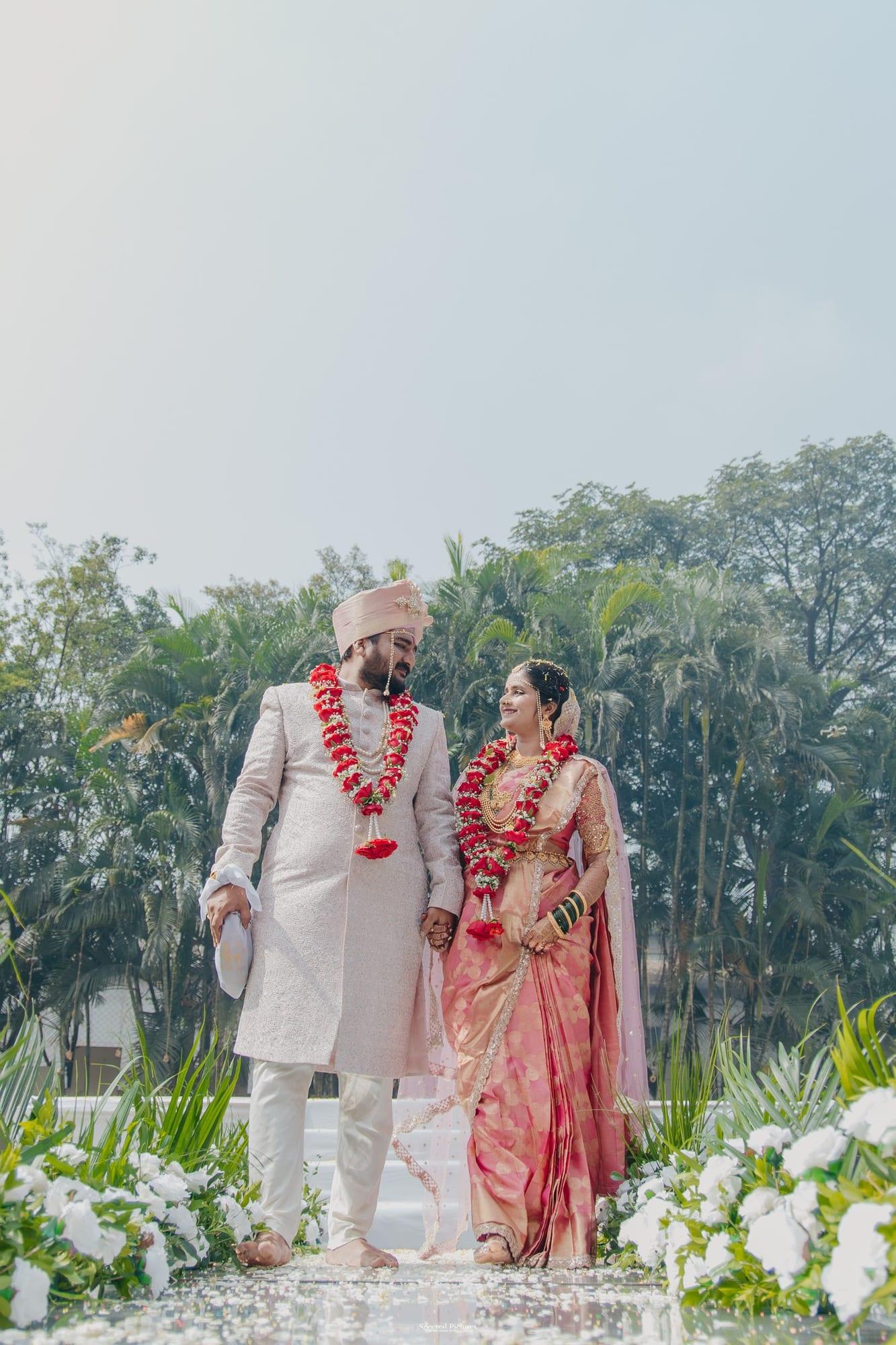 Sourabh & Kirti, moment 2