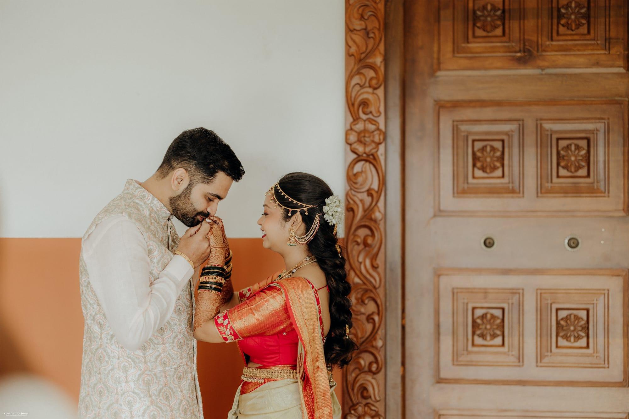 Pooja & Kishore, moment 6