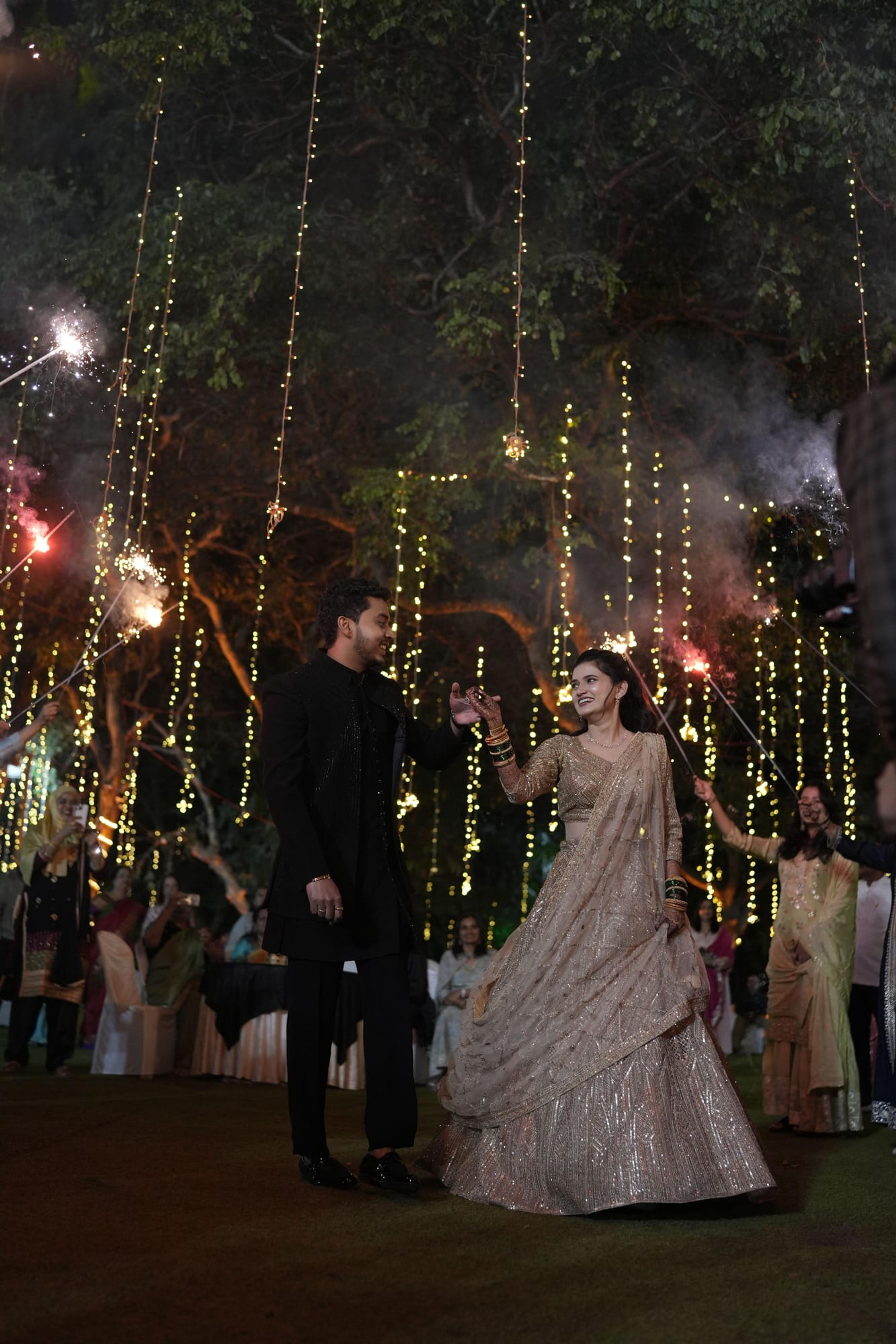 Supreet & Neha, moment 5